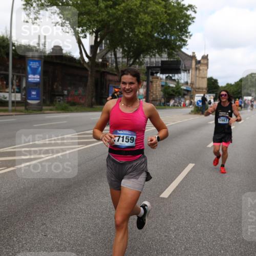29.06.2025 - hella hamburg halbmarathon Yannick Fuchs http://msf.ph/oto/8262651 29.06.2025 10:36:29 20KM 1169, 1256, 1441, 1512, 1763, 1903, 1962, 2675, 5682, 5690, 5987, 6593, 6639, 7092, 7105, 7116, 7363, 8694, 9365, 10415, 11417, 12588, 13196, 13714, 14275, 14346, 15521, 15623, 15654, 15846, 15935, 16084, 16281, 17159, 17182, 17637, 17926, 18772, 19046 meine-sportfotos.de
