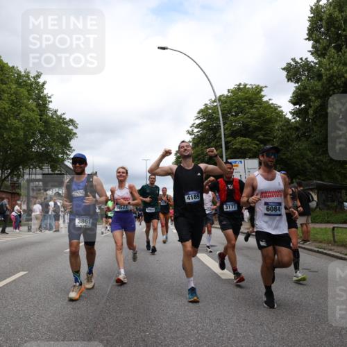 29.06.2025 - hella hamburg halbmarathon Yannick Fuchs http://msf.ph/oto/8262657 29.06.2025 10:48:41 20KM 1125, 1327, 1410, 1496, 1506, 1628, 2119, 2474, 2561, 2771, 2884, 2955, 3041, 3177, 3652, 3791, 3794, 3861, 3945, 4029, 4189, 4231, 4938, 5319, 6082, 6084, 6433, 6443, 6581, 6587, 6723, 8449, 8487, 8514, 8698, 8772, 8973, 9012, 9060, 9227, 10191, 10192, 10263, 10368, 10376, 11184, 11333, 11499, 11747, 11797, 11799, 11976, 12186, 12489, 12961, 13297, 13988, 14036, 14175, 14592, 14638, 14660, 14948, 15389, 15408, 15524, 15879, 16047, 17842, 18380 meine-sportfotos.de