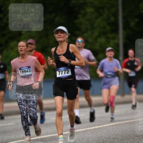29.06.2025 - hella hamburg halbmarathon Dr. Thomas Lammeyer http://msf.ph/oto/8262675 29.06.2025 10:35:19 Kennedybrücke 1097, 1547, 1979, 2414, 2754, 2755, 2914, 3281, 3443, 4561, 4817, 5437, 5943, 6057, 6078, 6195, 6546, 6616, 6640, 6725, 6787, 7120, 7604, 7772, 8050, 8812, 8941, 10148, 10586 meine-sportfotos.de