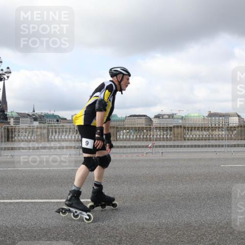 29.06.2025 - hella hamburg halbmarathon Lena Gebhardt http://msf.ph/oto/8262713 29.06.2025 09:03:47 Lombardsbrücke  meine-sportfotos.de