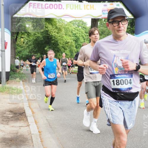 29.06.2025 - hella hamburg halbmarathon MichiJ http://msf.ph/oto/8262735 29.06.2025 10:30:08 Zwischen KM18-KM19 1962, 5436, 6721, 7116, 7432, 9547, 11417, 12434, 15521, 15623, 17177, 18004, 18491 meine-sportfotos.de
