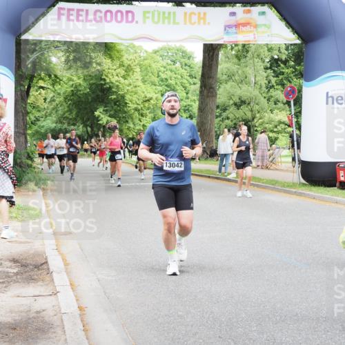 29.06.2025 - hella hamburg halbmarathon MichiJ http://msf.ph/oto/8262768 29.06.2025 10:54:06 Zwischen KM18-KM19 1729, 3062, 3225, 4066, 6453, 8909, 12005, 12912, 13042, 13732, 13857 meine-sportfotos.de