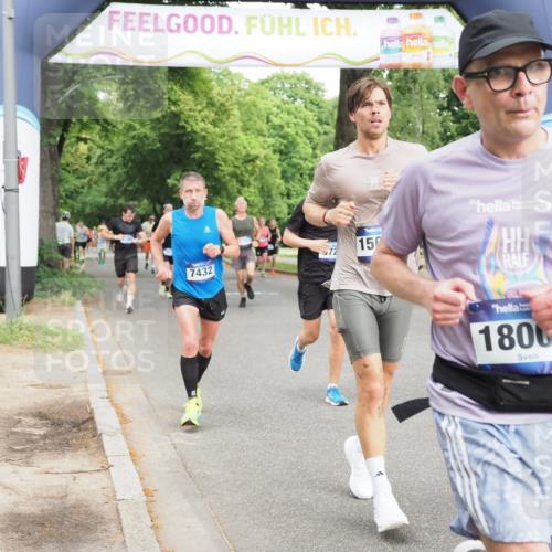 29.06.2025 - hella hamburg halbmarathon MichiJ http://msf.ph/oto/8262779 29.06.2025 10:30:08 Zwischen KM18-KM19 1962, 5436, 6721, 7116, 7432, 9547, 11417, 12434, 15521, 15623, 17177, 18004, 18491 meine-sportfotos.de