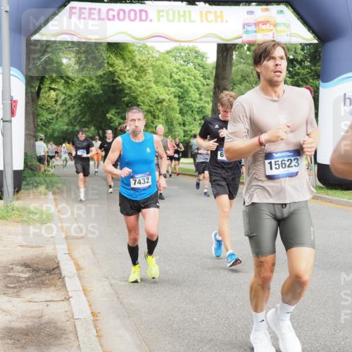 29.06.2025 - hella hamburg halbmarathon MichiJ http://msf.ph/oto/8262829 29.06.2025 10:30:08 Zwischen KM18-KM19 1962, 5436, 6721, 7116, 7432, 9547, 11417, 12434, 15521, 15623, 17177, 18004, 18491 meine-sportfotos.de