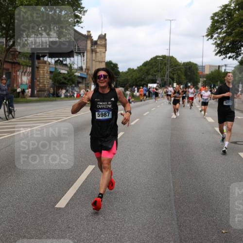 29.06.2025 - hella hamburg halbmarathon Yannick Fuchs http://msf.ph/oto/8262871 29.06.2025 10:36:29 20KM 1169, 1256, 1441, 1512, 1763, 1903, 1962, 2675, 5682, 5690, 5987, 6593, 6639, 7092, 7105, 7116, 7363, 8694, 9365, 10415, 11417, 12588, 13196, 13714, 14275, 14346, 15521, 15623, 15654, 15846, 15935, 16084, 16281, 17159, 17182, 17637, 17926, 18772, 19046 meine-sportfotos.de