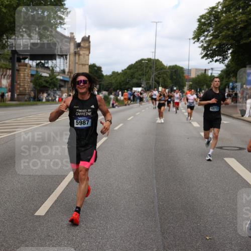29.06.2025 - hella hamburg halbmarathon Yannick Fuchs http://msf.ph/oto/8262915 29.06.2025 10:36:29 20KM 1169, 1256, 1441, 1512, 1763, 1903, 1962, 2675, 5682, 5690, 5987, 6593, 6639, 7092, 7105, 7116, 7363, 8694, 9365, 10415, 11417, 12588, 13196, 13714, 14275, 14346, 15521, 15623, 15654, 15846, 15935, 16084, 16281, 17159, 17182, 17637, 17926, 18772, 19046 meine-sportfotos.de