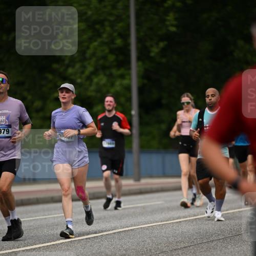 29.06.2025 - hella hamburg halbmarathon Dr. Thomas Lammeyer http://msf.ph/oto/8262960 29.06.2025 10:35:20 Kennedybrücke 1097, 1547, 1979, 2414, 2754, 2755, 2914, 3281, 3424, 3443, 4561, 4817, 5437, 5943, 6057, 6078, 6195, 6546, 6616, 6640, 6725, 6787, 7120, 7604, 7772, 8050, 8812, 8941, 9183, 10148, 10586 meine-sportfotos.de