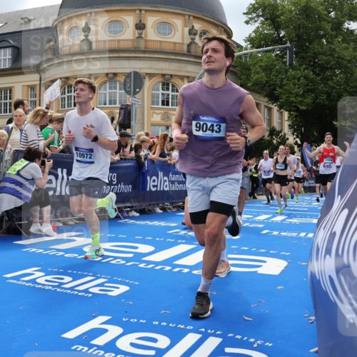 29.06.2025 - hella hamburg halbmarathon Strokosch-Dieckow http://msf.ph/oto/8262966 29.06.2025 10:43:53 Ziel 3437, 3697, 3907, 4981, 5624, 5692, 7185, 8063, 8145, 8900, 9043, 9374, 10493, 10596, 11778, 11809, 12438, 12966, 13897, 14861, 15383, 15512, 16062, 16549, 17376, 17403, 17516, 18650, 18678 meine-sportfotos.de