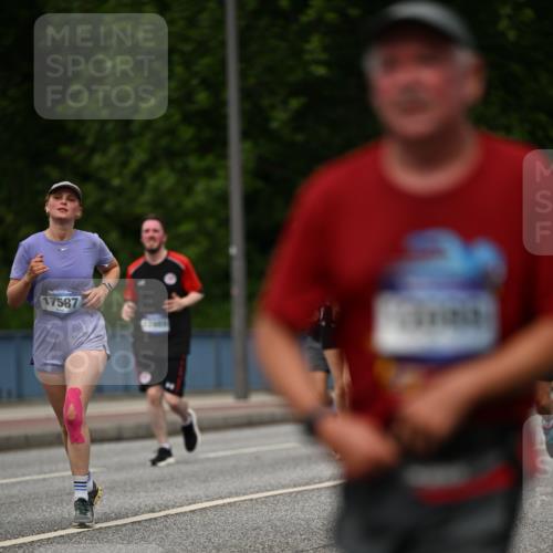 29.06.2025 - hella hamburg halbmarathon Dr. Thomas Lammeyer http://msf.ph/oto/8262989 29.06.2025 10:35:20 Kennedybrücke 1097, 1547, 1979, 2414, 2754, 2755, 2914, 3281, 3424, 3443, 4561, 4817, 5437, 5943, 6057, 6078, 6195, 6546, 6616, 6640, 6725, 6787, 7120, 7604, 7772, 8050, 8812, 8941, 9183, 10148, 10586 meine-sportfotos.de