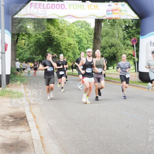 29.06.2025 - hella hamburg halbmarathon MichiJ http://msf.ph/oto/8262998 29.06.2025 10:30:10 Zwischen KM18-KM19 1570, 1700, 4823, 6550, 6721, 7035, 7116, 7432, 9547, 11417, 15247, 15521, 15623, 17177, 18004, 18772 meine-sportfotos.de