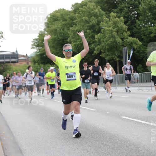 29.06.2025 - hella hamburg halbmarathon Jannik Wohlers http://msf.ph/oto/8263018 29.06.2025 10:33:05 Lombardsbrücke 1995, 2776, 2838, 3341, 3812, 4164, 4361, 4445, 4449, 5075, 6109, 6999, 7705, 8021, 8282, 8891, 9234, 9258, 9438, 9591, 9592, 9750, 9780, 9799, 11453, 11546, 11811, 11928, 12237, 12238, 12855, 13375, 13601, 14451, 15044, 15072, 15367, 15964 meine-sportfotos.de