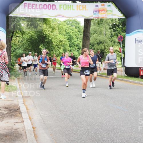 29.06.2025 - hella hamburg halbmarathon MichiJ http://msf.ph/oto/8263105 29.06.2025 10:54:09 Zwischen KM18-KM19 1729, 2628, 3062, 5605, 9007, 12912, 13042, 13732, 13857 meine-sportfotos.de