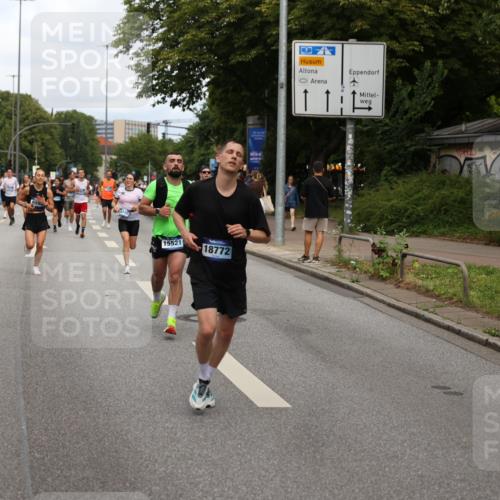 29.06.2025 - hella hamburg halbmarathon Yannick Fuchs http://msf.ph/oto/8263114 29.06.2025 10:36:30 20KM 1169, 1256, 1441, 1512, 1763, 1903, 1962, 2675, 5682, 5690, 5987, 6593, 6639, 7092, 7105, 7116, 7363, 8694, 9365, 10415, 11417, 12588, 13196, 13483, 14275, 14346, 15521, 15623, 15654, 15846, 15935, 16084, 16281, 17159, 17182, 17637, 17926, 18772, 19046 meine-sportfotos.de