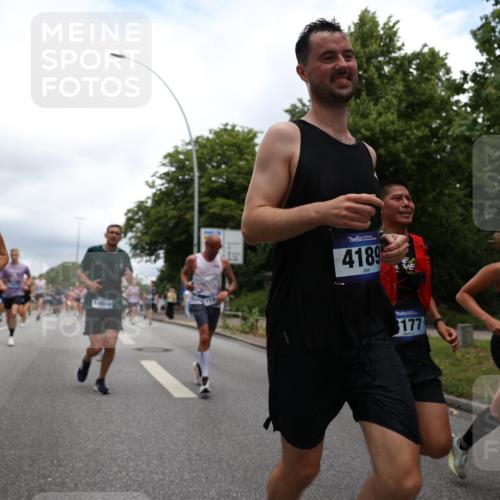 29.06.2025 - hella hamburg halbmarathon Yannick Fuchs http://msf.ph/oto/8263136 29.06.2025 10:48:42 20KM 1125, 1327, 1410, 1496, 1506, 1628, 2119, 2474, 2561, 2771, 2884, 2955, 3041, 3177, 3652, 3791, 3794, 3861, 3945, 4029, 4189, 4231, 4938, 5319, 6082, 6084, 6433, 6443, 6587, 6723, 8449, 8487, 8514, 8698, 8772, 8973, 9012, 9060, 9227, 10191, 10192, 10263, 10368, 10376, 11184, 11333, 11499, 11747, 11797, 11799, 11976, 12186, 12489, 12526, 12961, 13297, 13988, 14036, 14175, 14592, 14638, 14660, 14948, 15389, 15408, 15524, 15879, 16047, 17842, 18380 meine-sportfotos.de