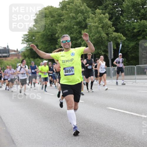 29.06.2025 - hella hamburg halbmarathon Jannik Wohlers http://msf.ph/oto/8263195 29.06.2025 10:33:05 Lombardsbrücke 1995, 2776, 2838, 3341, 3812, 4164, 4361, 4445, 4449, 5075, 6109, 6999, 7705, 8021, 8282, 8891, 9234, 9258, 9438, 9591, 9592, 9750, 9780, 9799, 11453, 11546, 11811, 11928, 12237, 12238, 12855, 13375, 13601, 14451, 15044, 15072, 15367, 15964 meine-sportfotos.de