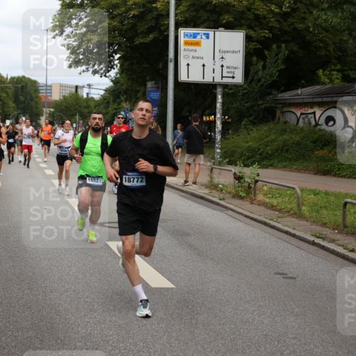 29.06.2025 - hella hamburg halbmarathon Yannick Fuchs http://msf.ph/oto/8263198 29.06.2025 10:36:31 20KM 1169, 1256, 1441, 1512, 1763, 1903, 1962, 2675, 3523, 5682, 5690, 5987, 6593, 6639, 7092, 7105, 7116, 7363, 8694, 9365, 10415, 11417, 12098, 12588, 13196, 13483, 14275, 14346, 15521, 15623, 15654, 15846, 15935, 16281, 17159, 17182, 17637, 17926, 18772, 19046 meine-sportfotos.de
