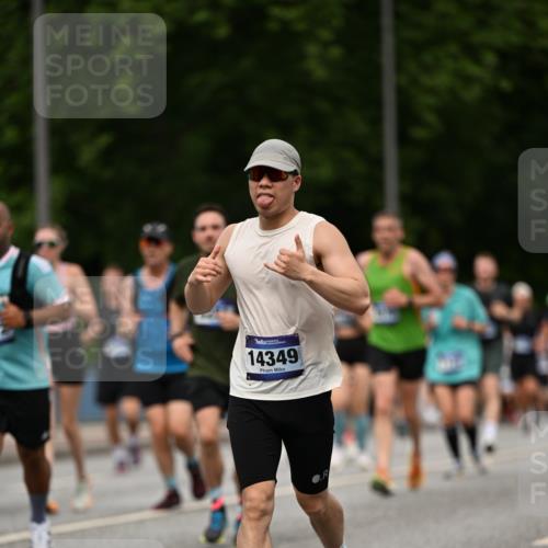 29.06.2025 - hella hamburg halbmarathon Dr. Thomas Lammeyer http://msf.ph/oto/8263241 29.06.2025 10:35:22 Kennedybrücke 1097, 1547, 1979, 2414, 2754, 2755, 2914, 3281, 3424, 3443, 4817, 5437, 5943, 6057, 6078, 6195, 6546, 6616, 6640, 6787, 7120, 7604, 7772, 8050, 8812, 8941, 9183, 10148, 10240, 10586, 11178 meine-sportfotos.de