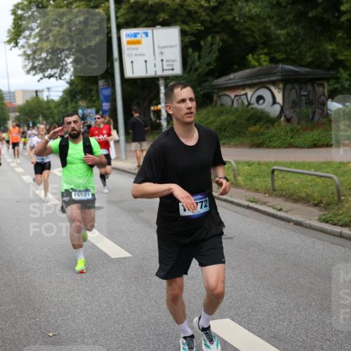 29.06.2025 - hella hamburg halbmarathon Yannick Fuchs http://msf.ph/oto/8263288 29.06.2025 10:36:31 20KM 1169, 1256, 1441, 1512, 1763, 1903, 1962, 2675, 3523, 5682, 5690, 5987, 6593, 6639, 7092, 7105, 7116, 7363, 8694, 9365, 10415, 11417, 12098, 12588, 13196, 13483, 14275, 14346, 15521, 15623, 15654, 15846, 15935, 16281, 17159, 17182, 17637, 17926, 18772, 19046 meine-sportfotos.de