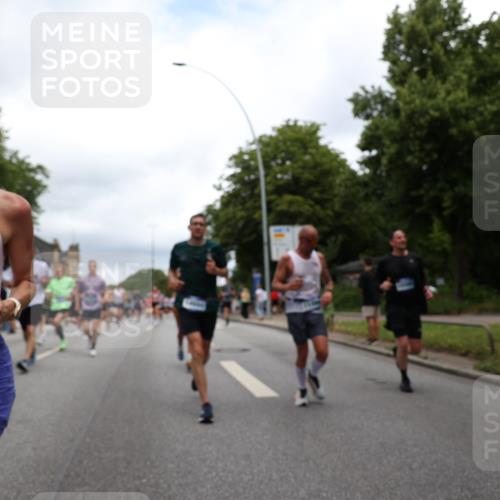 29.06.2025 - hella hamburg halbmarathon Yannick Fuchs http://msf.ph/oto/8263300 29.06.2025 10:48:42 20KM 1125, 1327, 1410, 1496, 1506, 1628, 2119, 2474, 2561, 2771, 2884, 2955, 3041, 3177, 3652, 3791, 3794, 3861, 3945, 4029, 4189, 4231, 4938, 5319, 6082, 6084, 6433, 6443, 6587, 6723, 8449, 8487, 8514, 8698, 8772, 8973, 9012, 9060, 9227, 10191, 10192, 10263, 10368, 10376, 11184, 11333, 11499, 11747, 11797, 11799, 11976, 12186, 12489, 12526, 12961, 13297, 13988, 14036, 14175, 14592, 14638, 14660, 14948, 15389, 15408, 15524, 15879, 16047, 17842, 18380 meine-sportfotos.de