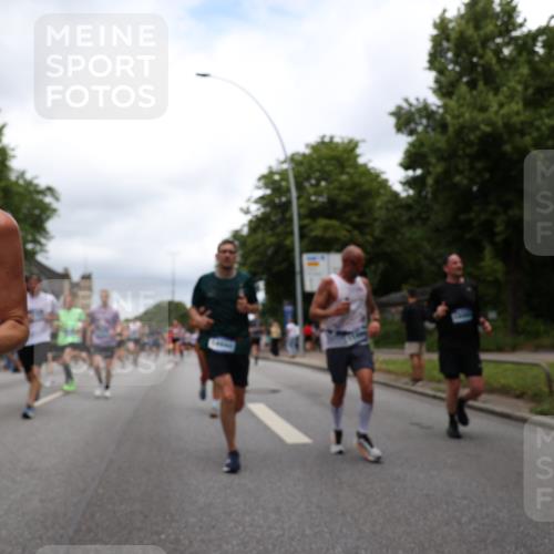 29.06.2025 - hella hamburg halbmarathon Yannick Fuchs http://msf.ph/oto/8263315 29.06.2025 10:48:43 20KM 1125, 1327, 1496, 1506, 1628, 2119, 2474, 2561, 2771, 2884, 2955, 3041, 3177, 3652, 3791, 3794, 3861, 3945, 4029, 4189, 4231, 4903, 4938, 5319, 6082, 6084, 6433, 6443, 6587, 6723, 8449, 8487, 8514, 8698, 8772, 8973, 9060, 9227, 10191, 10192, 10263, 10368, 10376, 11184, 11333, 11499, 11747, 11797, 11799, 11976, 12186, 12489, 12526, 12961, 13297, 13988, 14036, 14175, 14592, 14638, 14660, 14834, 14948, 15389, 15408, 15524, 15879, 16047, 17842, 18380 meine-sportfotos.de