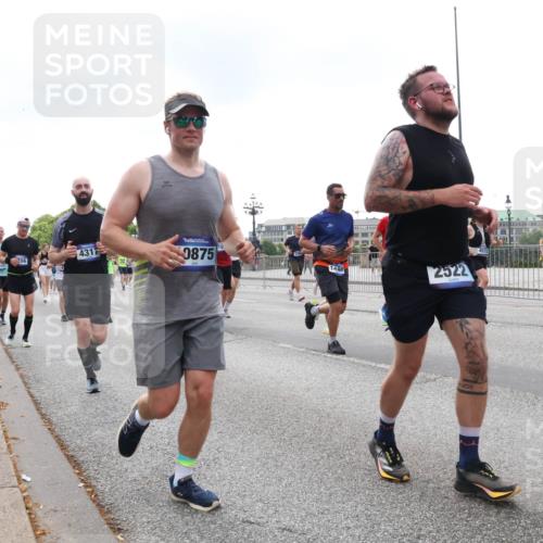 29.06.2025 - hella hamburg halbmarathon Lena Gebhardt http://msf.ph/oto/8263351 29.06.2025 10:46:05 Lombardsbrücke 1004, 1033, 1085, 1100, 1104, 1421, 1426, 1429, 1465, 1532, 1555, 1854, 1867, 1868, 1983, 2398, 2423, 2500, 2522, 2550, 2773, 2813, 2917, 2951, 2954, 2965, 3410, 4104, 4119, 4223, 4317, 4388, 4572, 5044, 5635, 5697, 5703, 5769, 5770, 5854, 5892, 6068, 6133, 6333, 6392, 6623, 7268, 7356, 7364, 7368, 7374, 7605, 7894, 7960, 7983, 8047, 8700, 9120, 9121, 9129, 9337, 9426, 9445, 10153, 10327, 10329, 10367, 10511, 11358, 11361, 11876, 11910, 12298, 12333, 12507, 12522 meine-sportfotos.de