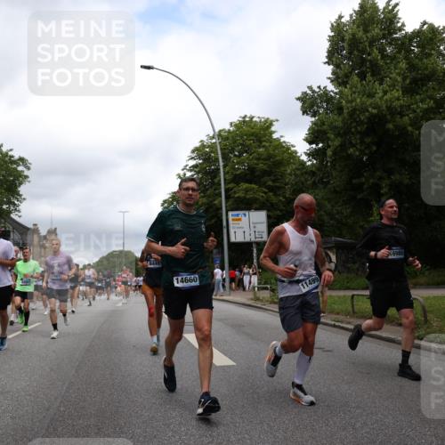 29.06.2025 - hella hamburg halbmarathon Yannick Fuchs http://msf.ph/oto/8263408 29.06.2025 10:48:43 20KM 1125, 1327, 1496, 1506, 1628, 2119, 2474, 2561, 2771, 2884, 2955, 3041, 3177, 3652, 3791, 3794, 3861, 3945, 4029, 4189, 4231, 4903, 4938, 5319, 6082, 6084, 6433, 6443, 6587, 6723, 8449, 8487, 8514, 8698, 8772, 8973, 9060, 9227, 10191, 10192, 10263, 10368, 10376, 11184, 11333, 11499, 11747, 11797, 11799, 11976, 12186, 12489, 12526, 12961, 13297, 13988, 14036, 14175, 14592, 14638, 14660, 14834, 14948, 15389, 15408, 15524, 15879, 16047, 17842, 18380 meine-sportfotos.de