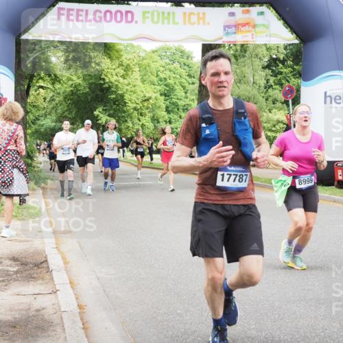 29.06.2025 - hella hamburg halbmarathon MichiJ http://msf.ph/oto/8263414 29.06.2025 10:54:12 Zwischen KM18-KM19 2628, 5605, 8398, 8999, 9007, 10196, 10834, 13042, 15834, 15922, 15993, 17787 meine-sportfotos.de