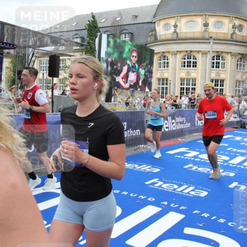 29.06.2025 - hella hamburg halbmarathon Michael Strokosch http://msf.ph/oto/8263492 29.06.2025 10:52:00 Ziel 2818, 2823, 2880, 4033, 4297, 5102, 5336, 6390, 7130, 7409, 7724, 8413, 8856, 8977, 10057, 13799, 15356, 15690, 17815, 17962, 17978, 18869 meine-sportfotos.de