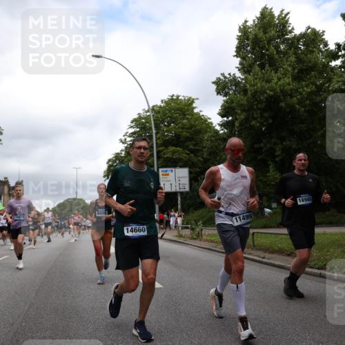 29.06.2025 - hella hamburg halbmarathon Yannick Fuchs http://msf.ph/oto/8263510 29.06.2025 10:48:43 20KM 1125, 1327, 1496, 1506, 1628, 2119, 2474, 2561, 2771, 2884, 2955, 3041, 3177, 3652, 3791, 3794, 3861, 3945, 4029, 4189, 4231, 4903, 4938, 5319, 6082, 6084, 6433, 6443, 6587, 6723, 8449, 8487, 8514, 8698, 8772, 8973, 9060, 9227, 10191, 10192, 10263, 10368, 10376, 11184, 11333, 11499, 11747, 11797, 11799, 11976, 12186, 12489, 12526, 12961, 13297, 13988, 14036, 14175, 14592, 14638, 14660, 14834, 14948, 15389, 15408, 15524, 15879, 16047, 17842, 18380 meine-sportfotos.de