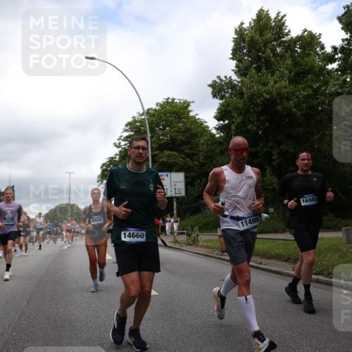 29.06.2025 - hella hamburg halbmarathon Yannick Fuchs http://msf.ph/oto/8263531 29.06.2025 10:48:43 20KM 1125, 1327, 1496, 1506, 1628, 2119, 2474, 2561, 2771, 2884, 2955, 3041, 3177, 3652, 3791, 3794, 3861, 3945, 4029, 4189, 4231, 4903, 4938, 5319, 6082, 6084, 6433, 6443, 6587, 6723, 8449, 8487, 8514, 8698, 8772, 8973, 9060, 9227, 10191, 10192, 10263, 10368, 10376, 11184, 11333, 11499, 11747, 11797, 11799, 11976, 12186, 12489, 12526, 12961, 13297, 13988, 14036, 14175, 14592, 14638, 14660, 14834, 14948, 15389, 15408, 15524, 15879, 16047, 17842, 18380 meine-sportfotos.de