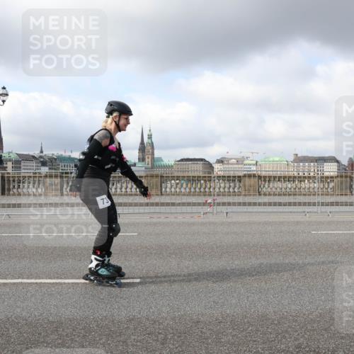 29.06.2025 - hella hamburg halbmarathon Lena Gebhardt http://msf.ph/oto/8263557 29.06.2025 09:03:59 Lombardsbrücke  meine-sportfotos.de