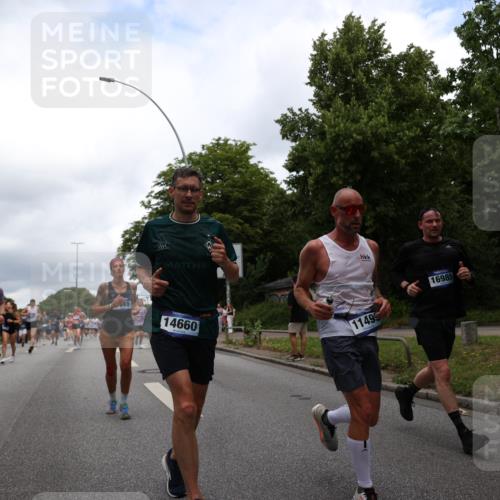 29.06.2025 - hella hamburg halbmarathon Yannick Fuchs http://msf.ph/oto/8263590 29.06.2025 10:48:43 20KM 1125, 1327, 1496, 1506, 1628, 2119, 2474, 2561, 2771, 2884, 2955, 3041, 3177, 3652, 3791, 3794, 3861, 3945, 4029, 4189, 4231, 4903, 4938, 5319, 6082, 6084, 6433, 6443, 6587, 6723, 8449, 8487, 8514, 8698, 8772, 8973, 9060, 9227, 10191, 10192, 10263, 10368, 10376, 11184, 11333, 11499, 11747, 11797, 11799, 11976, 12186, 12489, 12526, 12961, 13297, 13988, 14036, 14175, 14592, 14638, 14660, 14834, 14948, 15389, 15408, 15524, 15879, 16047, 17842, 18380 meine-sportfotos.de