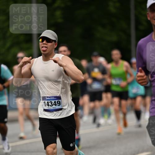 29.06.2025 - hella hamburg halbmarathon Dr. Thomas Lammeyer http://msf.ph/oto/8263620 29.06.2025 10:35:23 Kennedybrücke 1097, 1547, 1844, 1979, 2414, 2754, 2755, 2914, 3281, 3424, 3443, 4817, 5165, 5437, 5943, 6057, 6078, 6195, 6546, 6616, 6640, 6787, 7120, 7604, 7772, 8050, 8812, 8941, 9183, 10148, 10240, 10586, 11178 meine-sportfotos.de