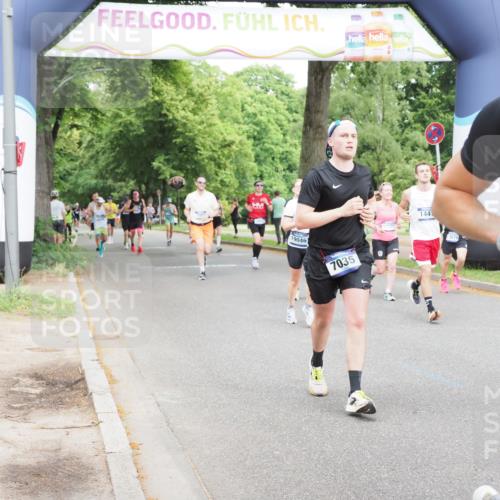 29.06.2025 - hella hamburg halbmarathon MichiJ http://msf.ph/oto/8263634 29.06.2025 10:30:12 Zwischen KM18-KM19 1441, 1570, 1700, 4823, 6550, 6721, 7035, 7432, 9547, 11417, 13725, 15247, 15521, 15623, 18004, 18772 meine-sportfotos.de