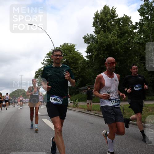 29.06.2025 - hella hamburg halbmarathon Yannick Fuchs http://msf.ph/oto/8263645 29.06.2025 10:48:43 20KM 1125, 1327, 1496, 1506, 1628, 2119, 2474, 2561, 2771, 2884, 2955, 3041, 3177, 3652, 3791, 3794, 3861, 3945, 4029, 4189, 4231, 4903, 4938, 5319, 6082, 6084, 6433, 6443, 6587, 6723, 8449, 8487, 8514, 8698, 8772, 8973, 9060, 9227, 10191, 10192, 10263, 10368, 10376, 11184, 11333, 11499, 11747, 11797, 11799, 11976, 12186, 12489, 12526, 12961, 13297, 13988, 14036, 14175, 14592, 14638, 14660, 14834, 14948, 15389, 15408, 15524, 15879, 16047, 17842, 18380 meine-sportfotos.de