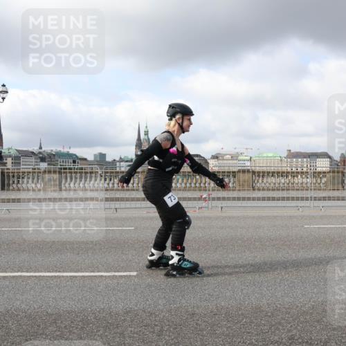 29.06.2025 - hella hamburg halbmarathon Lena Gebhardt http://msf.ph/oto/8263657 29.06.2025 09:03:59 Lombardsbrücke  meine-sportfotos.de