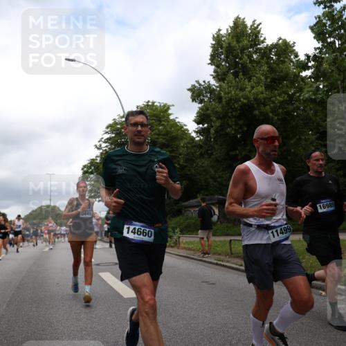 29.06.2025 - hella hamburg halbmarathon Yannick Fuchs http://msf.ph/oto/8263673 29.06.2025 10:48:43 20KM 1125, 1327, 1496, 1506, 1628, 2119, 2474, 2561, 2771, 2884, 2955, 3041, 3177, 3652, 3791, 3794, 3861, 3945, 4029, 4189, 4231, 4903, 4938, 5319, 6082, 6084, 6433, 6443, 6587, 6723, 8449, 8487, 8514, 8698, 8772, 8973, 9060, 9227, 10191, 10192, 10263, 10368, 10376, 11184, 11333, 11499, 11747, 11797, 11799, 11976, 12186, 12489, 12526, 12961, 13297, 13988, 14036, 14175, 14592, 14638, 14660, 14834, 14948, 15389, 15408, 15524, 15879, 16047, 17842, 18380 meine-sportfotos.de