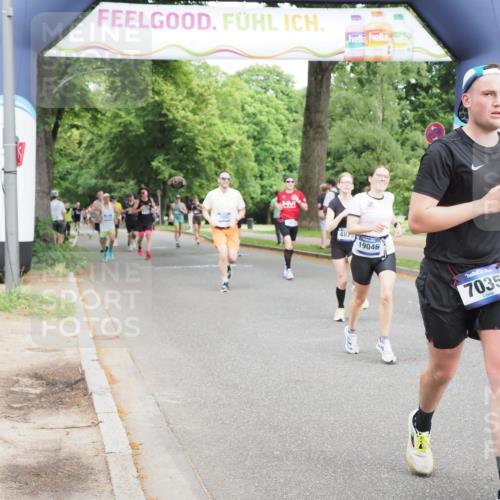 29.06.2025 - hella hamburg halbmarathon MichiJ http://msf.ph/oto/8263718 29.06.2025 10:30:13 Zwischen KM18-KM19 1441, 1570, 1700, 4823, 6550, 6721, 7035, 7432, 11417, 13725, 13876, 15247, 15521, 15623, 18772, 19046 meine-sportfotos.de