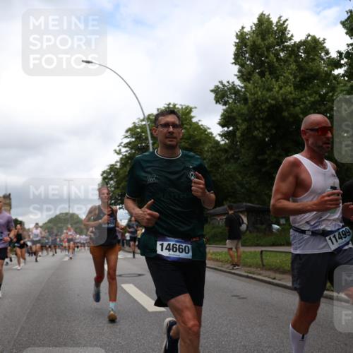 29.06.2025 - hella hamburg halbmarathon Yannick Fuchs http://msf.ph/oto/8263719 29.06.2025 10:48:43 20KM 1125, 1327, 1496, 1506, 1628, 2119, 2474, 2561, 2771, 2884, 2955, 3041, 3177, 3652, 3791, 3794, 3861, 3945, 4029, 4189, 4231, 4903, 4938, 5319, 6082, 6084, 6433, 6443, 6587, 6723, 8449, 8487, 8514, 8698, 8772, 8973, 9060, 9227, 10191, 10192, 10263, 10368, 10376, 11184, 11333, 11499, 11747, 11797, 11799, 11976, 12186, 12489, 12526, 12961, 13297, 13988, 14036, 14175, 14592, 14638, 14660, 14834, 14948, 15389, 15408, 15524, 15879, 16047, 17842, 18380 meine-sportfotos.de
