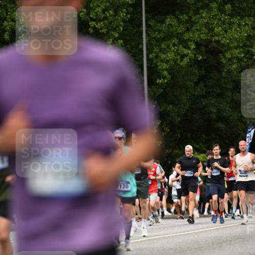 29.06.2025 - hella hamburg halbmarathon Dr. Thomas Lammeyer http://msf.ph/oto/8263791 29.06.2025 10:35:24 Kennedybrücke 1097, 1547, 1844, 1979, 2414, 2754, 2755, 2914, 3281, 3424, 3443, 4817, 5165, 5437, 5943, 5965, 6057, 6078, 6160, 6195, 6546, 6616, 6640, 6787, 7120, 7604, 7772, 8050, 8812, 8941, 9183, 10148, 10240, 10586, 11178 meine-sportfotos.de