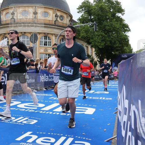29.06.2025 - hella hamburg halbmarathon Strokosch-Dieckow http://msf.ph/oto/8263797 29.06.2025 10:44:17 Ziel 1220, 1413, 1415, 1902, 4999, 5275, 5884, 7005, 7191, 8722, 9444, 12159, 12528, 14686, 14687, 15225, 15280, 16301, 16316, 16547, 16803, 16893, 18691, 18806 meine-sportfotos.de