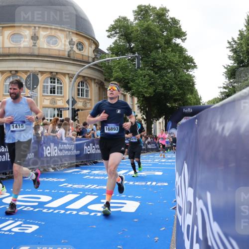 29.06.2025 - hella hamburg halbmarathon Strokosch-Dieckow http://msf.ph/oto/8263866 29.06.2025 10:44:18 Ziel 1220, 1413, 1415, 1902, 4310, 4691, 5275, 5884, 7005, 7191, 8722, 9444, 12159, 12327, 12528, 14686, 14687, 15225, 15280, 16301, 16316, 16547, 16803, 16893, 18691, 18806 meine-sportfotos.de