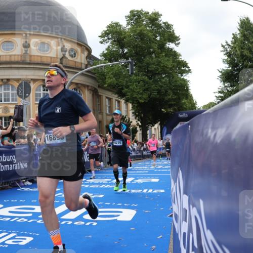 29.06.2025 - hella hamburg halbmarathon Strokosch-Dieckow http://msf.ph/oto/8263879 29.06.2025 10:44:19 Ziel 1057, 1220, 1413, 1415, 1902, 4310, 4691, 5275, 5884, 7005, 7191, 8722, 9444, 12159, 12327, 12528, 14687, 15225, 16301, 16316, 16547, 16803, 16893, 18691, 18806 meine-sportfotos.de