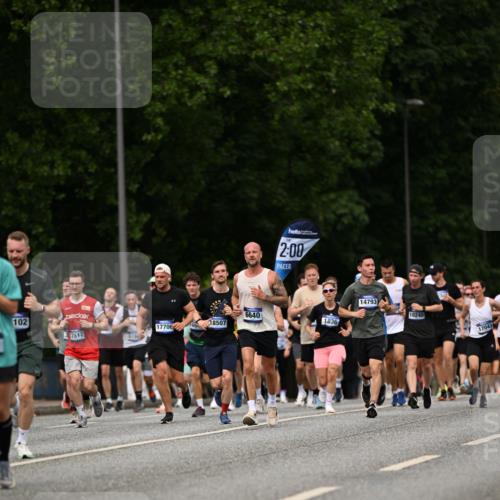 29.06.2025 - hella hamburg halbmarathon Dr. Thomas Lammeyer http://msf.ph/oto/8263886 29.06.2025 10:35:25 Kennedybrücke 1097, 1547, 1844, 1979, 2414, 2754, 2755, 2914, 3281, 3396, 3424, 3443, 3571, 3681, 4817, 5165, 5437, 5943, 5965, 6057, 6078, 6160, 6195, 6546, 6573, 6616, 6640, 6787, 7120, 7604, 7772, 8050, 8806, 8812, 8941, 9183, 10148, 10240, 10586, 11178 meine-sportfotos.de