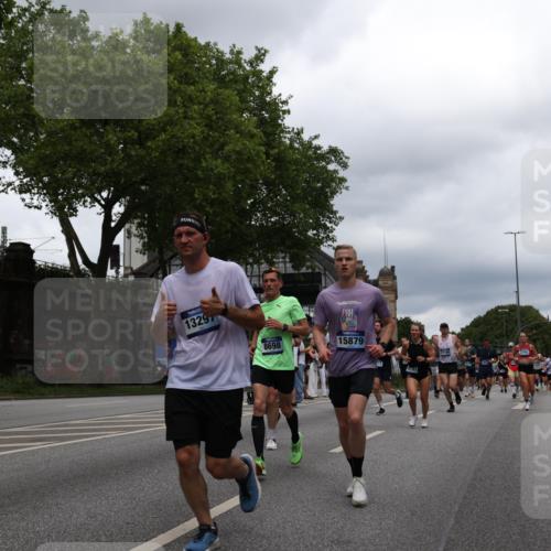 29.06.2025 - hella hamburg halbmarathon Yannick Fuchs http://msf.ph/oto/8263896 29.06.2025 10:48:44 20KM 1125, 1327, 1496, 1506, 1628, 2119, 2474, 2561, 2771, 2884, 2955, 3041, 3177, 3652, 3791, 3794, 3861, 3945, 4029, 4189, 4231, 4903, 4938, 5319, 6082, 6084, 6433, 6443, 6587, 6723, 8449, 8487, 8514, 8698, 8772, 8973, 9060, 9227, 10191, 10192, 10263, 10368, 10376, 11184, 11333, 11499, 11747, 11797, 11799, 11976, 12186, 12526, 12961, 13297, 13988, 14036, 14175, 14592, 14638, 14660, 14834, 14948, 15389, 15408, 15524, 15879, 16047, 17842, 18380 meine-sportfotos.de