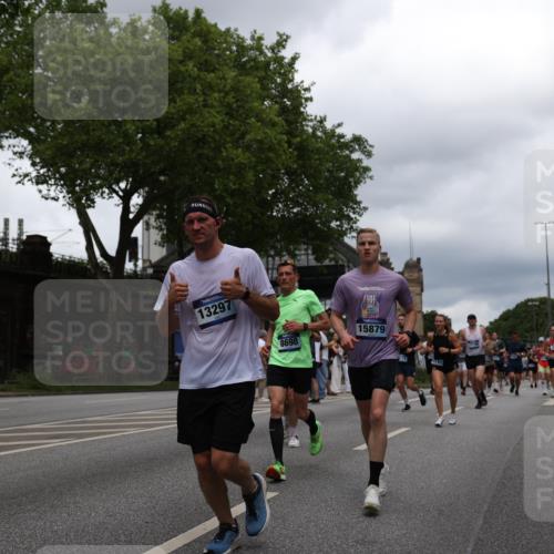 29.06.2025 - hella hamburg halbmarathon Yannick Fuchs http://msf.ph/oto/8263904 29.06.2025 10:48:44 20KM 1125, 1327, 1496, 1506, 1628, 2119, 2474, 2561, 2771, 2884, 2955, 3041, 3177, 3652, 3791, 3794, 3861, 3945, 4029, 4189, 4231, 4903, 4938, 5319, 6082, 6084, 6433, 6443, 6587, 6723, 8449, 8487, 8514, 8698, 8772, 8973, 9060, 9227, 10191, 10192, 10263, 10368, 10376, 11184, 11333, 11499, 11747, 11797, 11799, 11976, 12186, 12526, 12961, 13297, 13988, 14036, 14175, 14592, 14638, 14660, 14834, 14948, 15389, 15408, 15524, 15879, 16047, 17842, 18380 meine-sportfotos.de