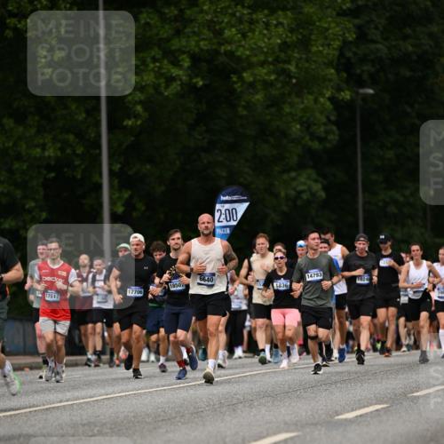 29.06.2025 - hella hamburg halbmarathon Dr. Thomas Lammeyer http://msf.ph/oto/8263923 29.06.2025 10:35:26 Kennedybrücke 1097, 1547, 1844, 1979, 2414, 2754, 2755, 2914, 3281, 3396, 3424, 3443, 3571, 3681, 4817, 4953, 5165, 5437, 5846, 5943, 5965, 6057, 6078, 6160, 6546, 6573, 6640, 6787, 7120, 7604, 7772, 8050, 8806, 8812, 8941, 9104, 9183, 10148, 10240, 10586, 11178 meine-sportfotos.de