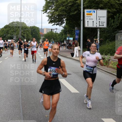29.06.2025 - hella hamburg halbmarathon Yannick Fuchs http://msf.ph/oto/8263936 29.06.2025 10:36:34 20KM 1169, 1209, 1256, 1441, 1512, 1763, 1903, 1962, 2675, 3523, 5682, 5690, 5987, 6593, 6639, 7105, 7116, 7363, 7693, 8694, 9365, 10415, 12098, 13196, 13483, 13709, 13725, 14275, 15521, 15623, 15654, 15846, 15935, 16281, 17182, 17637, 17926, 18772, 19046 meine-sportfotos.de