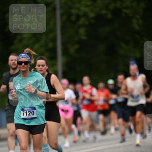 29.06.2025 - hella hamburg halbmarathon Dr. Thomas Lammeyer http://msf.ph/oto/8263943 29.06.2025 10:35:30 Kennedybrücke 1097, 1547, 1844, 1979, 2414, 2754, 2755, 2831, 2832, 2914, 3281, 3396, 3424, 3571, 3681, 4817, 4953, 5165, 5350, 5846, 5943, 5965, 6078, 6160, 6546, 6573, 6640, 7120, 7604, 7772, 8806, 8812, 8941, 9078, 9104, 9183, 9883, 10148, 10240, 10435, 10586, 11178 meine-sportfotos.de