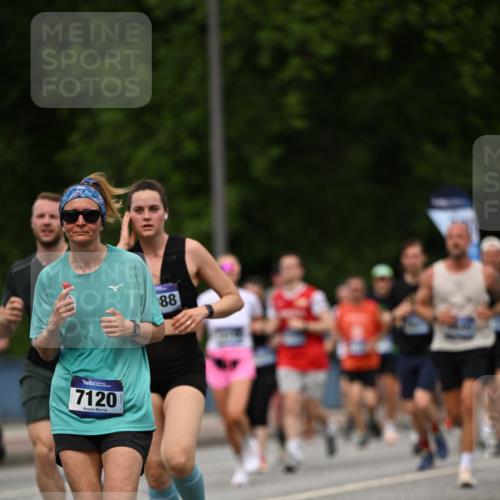29.06.2025 - hella hamburg halbmarathon Dr. Thomas Lammeyer http://msf.ph/oto/8263957 29.06.2025 10:35:30 Kennedybrücke 1097, 1547, 1844, 1979, 2414, 2754, 2755, 2831, 2832, 2914, 3281, 3396, 3424, 3571, 3681, 4817, 4953, 5165, 5350, 5846, 5943, 5965, 6078, 6160, 6546, 6573, 6640, 7120, 7604, 7772, 8806, 8812, 8941, 9078, 9104, 9183, 9883, 10148, 10240, 10435, 10586, 11178 meine-sportfotos.de